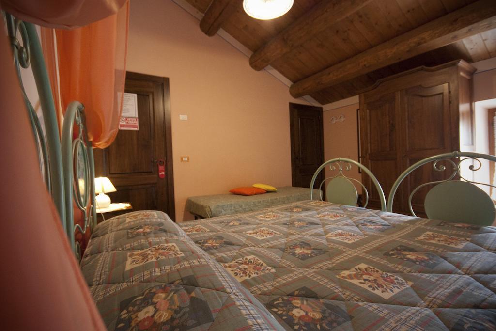 Agriturismo Vecchio Gelso Ortezzano Room photo