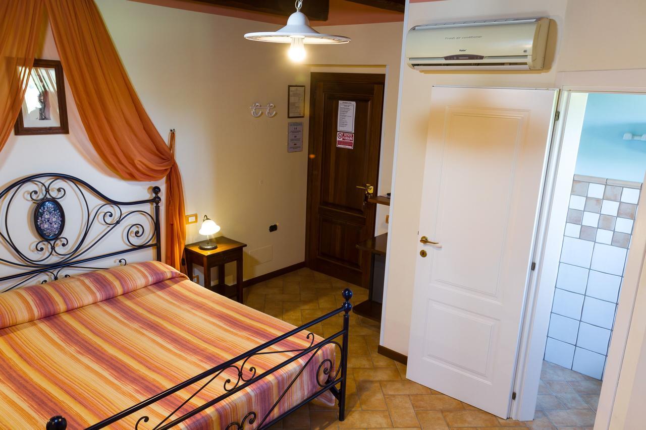 Agriturismo Vecchio Gelso Ortezzano Exterior photo
